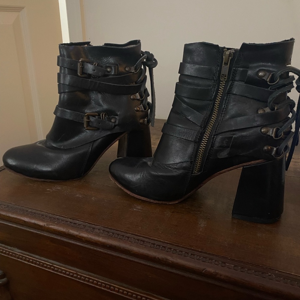 Free bird boots